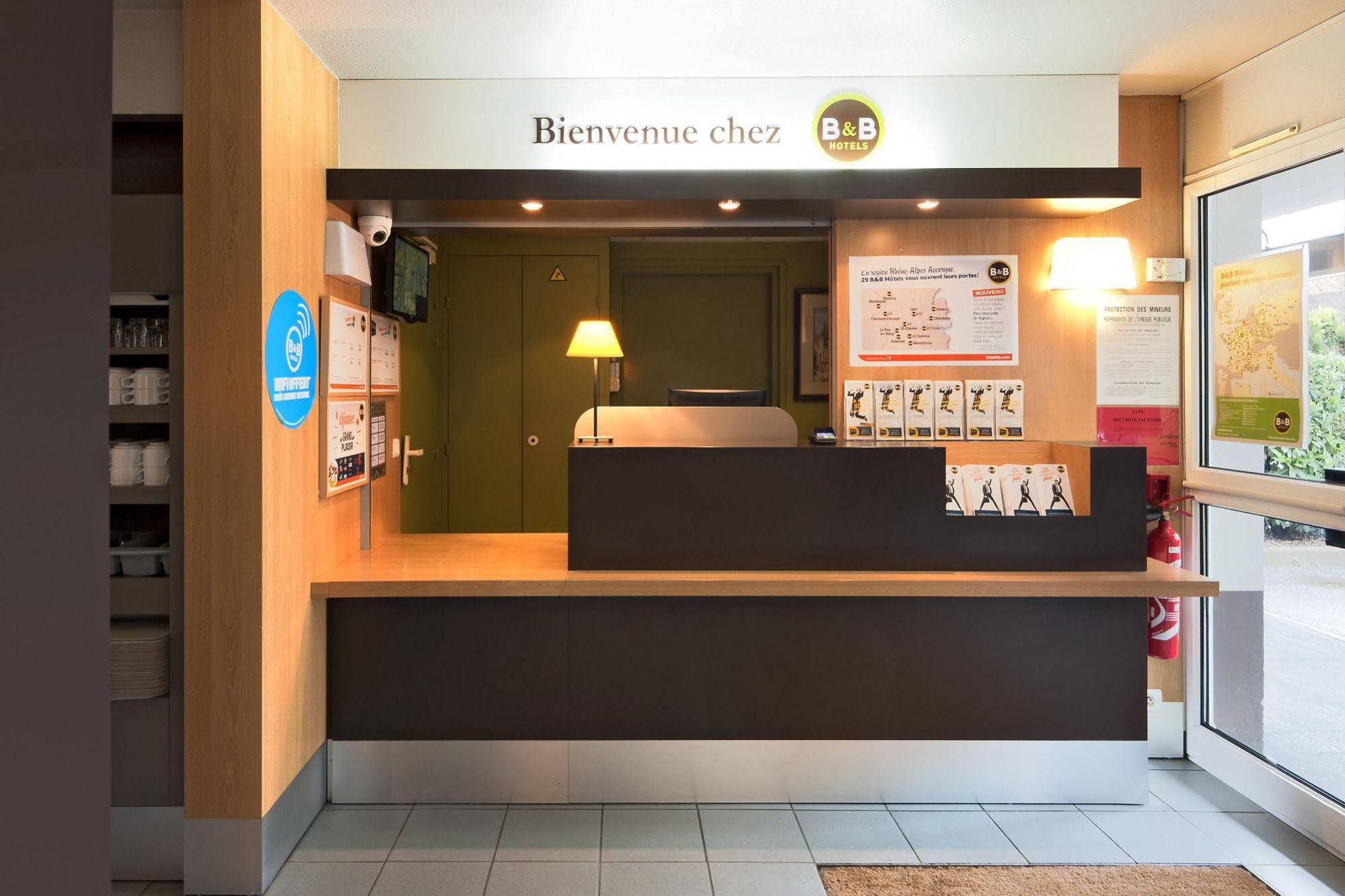 B&B HOTEL Grenoble Université Gières Exterior foto